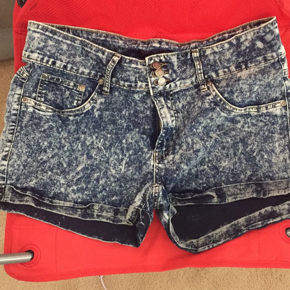 🌊Acid Washed Denim Shorts🌊